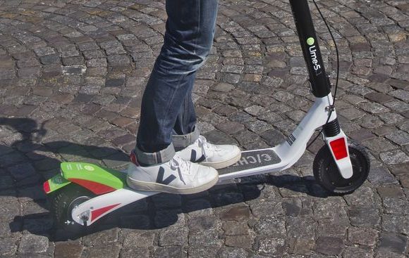 En Suisse, les trottinettes électriques de Lime deviennent folles