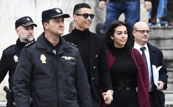Fraude fiscale: Cristiano Ronaldo condamné à 18,8 millions d&rsquo;euros et 23 mois de prison (qu&rsquo;il ne purgera pas)
