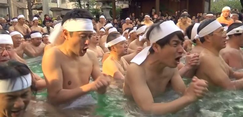 Japon: pour la nouvelle année, la tradition encourage à prendre un bain glacé pour purifier son âme (vidéos)