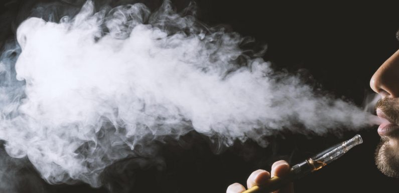 Cigarette électronique : un lycéen hospitalisé après avoir vapoté un e-liquide toxique