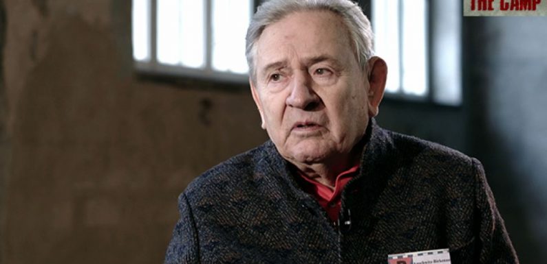 Bogdan Bartnikowski. »Water! Relief. Not our turn yet. We will still make it back to the barracks today »