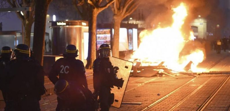Gilets jaunes: les annonces d’Edouard Philippe à côté de la plaque?