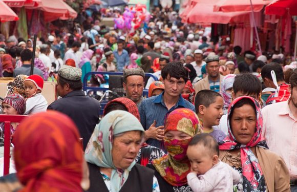 Dans la région ouïghoure, la surveillance d’Etat au plus près des familles