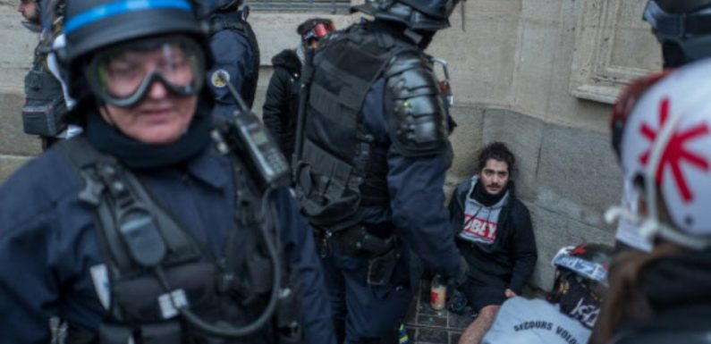 Combien de blessés compte-t-on parmi les «gilets jaunes» depuis le 17 novembre?