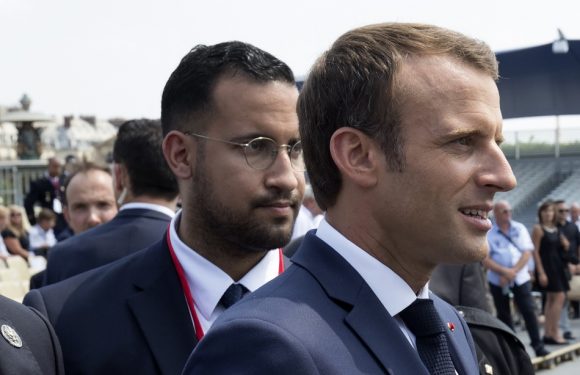Emmanuel Macron et Alexandre Benalla ont échangé à deux reprises depuis l’été