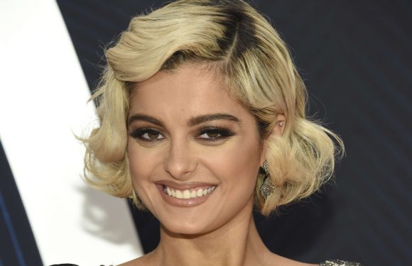 Bebe Rexha aura une robe pour les Grammys… Le chanteur Mario dément être en couple avec Tinashe…