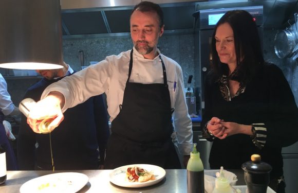 VIDEO. Pain frais, légumes crus, carrés de chocolat… Comment les déguster avec de l&rsquo;huile d&rsquo;olive?