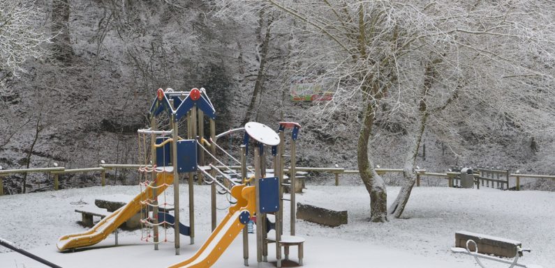 VIDEO. Intempéries: 43 départements placés en vigilance orange neige-verglas et vent violent