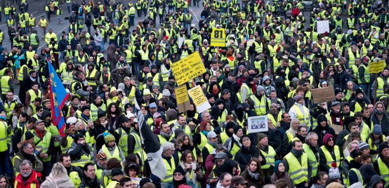 «Gilets jaunes» à Bourges: Un homme gravement blessé lors de la manifestation, une enquête est ouverte