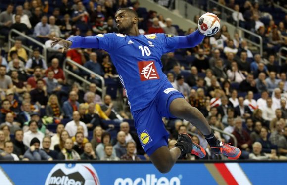 Mondial de hand EN DIRECT: Les Experts bataillent mais passent enfin devant… Suivez Allemagne-France avec nous