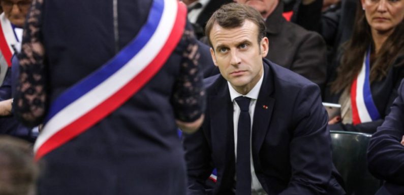 Grand débat national: ISF, 80 km/h… A Grand Bourgtheroulde, le grand oral de Macron devant les maires