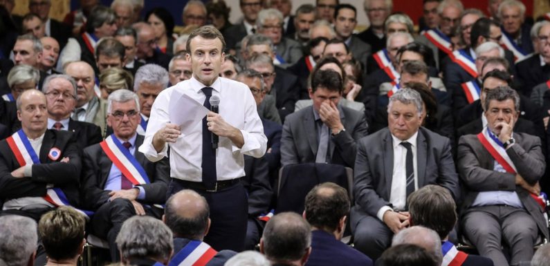 VIDEO. Grand débat à Souillac: Emmanuel Macron appelé «à ne pas bluffer»