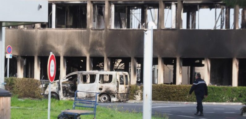 Narbonne: Douze «gilets jaunes» interpellés après l’incendie d’une barrière de péage