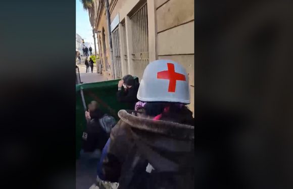 «Gilets jaunes»: Des CRS ont-ils tiré sur la Croix-Rouge?