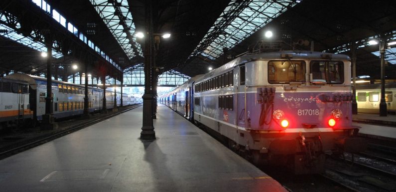 Paris: Un homme percuté par un train gare Saint-Lazare, trafic perturbé