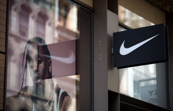 AUDIO. «Minute Papillon!»: Nike visé par une enquête, allocations de parents d’élèves violents