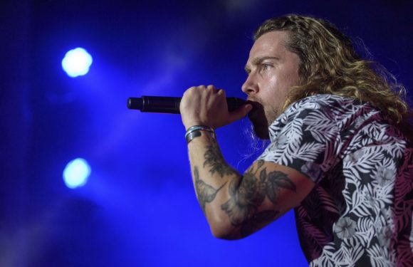 Julien Doré s’offre l’école maternelle de Marsillargues, entre Montpellier et Nîmes