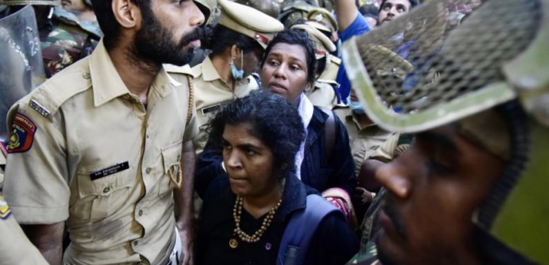Inde: Une femme agressée par sa famille après être entrée dans le sanctuaire de Sabarimala, interdit aux femmes