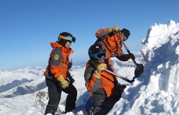 Savoie: Une semaine particulièrement meurtrière dans les Alpes, où le risque d&rsquo;avalanche reste élevé