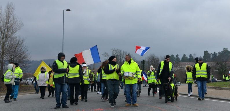 «Gilets jaunes» Acte 9 EN DIRECT : La mobilisation va-t-elle prendre à Bourges? Le mouvement va-t-il encore se radicaliser?