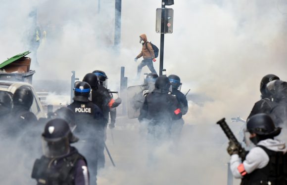 « Gilets jaunes » : Les députés LREM tiquent sur la loi « anti-casseurs »