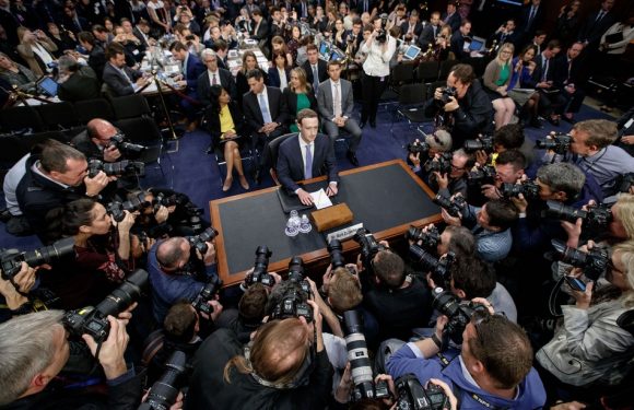 Propagande russe: Facebook supprime 364 pages liées à l&rsquo;agence Sputnik