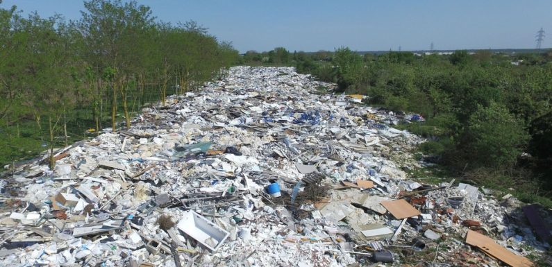 Pollution: «Des déchets à perte de vue»… La difficile lutte contre les décharges sauvages en Ile-de-France