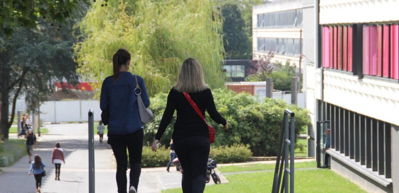 Des universités refusent d’appliquer la hausse des frais d’inscription aux étudiants étrangers