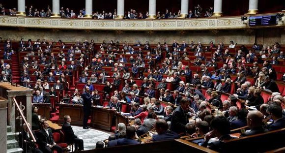« Anticasseurs » : l&rsquo;Assemblée vote un nouveau délit de dissimulation du visage
