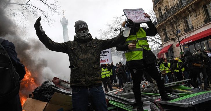 « Gilets jaunes »: mobilisation en recul, à nouveau des incidents