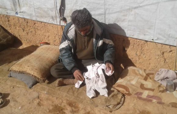 « Elle était censée être au chaud » : les réfugiés pleurent les enfants tués par le froid en Syrie