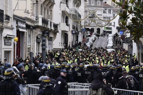 ‘Gilets jaunes’: the meaning of the confrontation