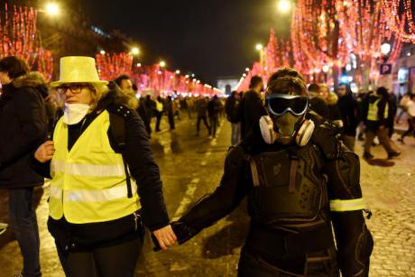 Gilets Jaunes and the two faces of Facebook