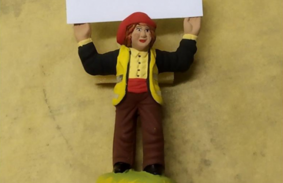 Festive santons now have their own gilets jaunes