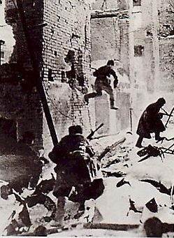Les Allemands capitulent à Stalingrad