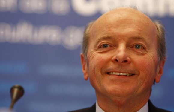 Toubon «ne comprend pas» que le niveau de ses revenus choque