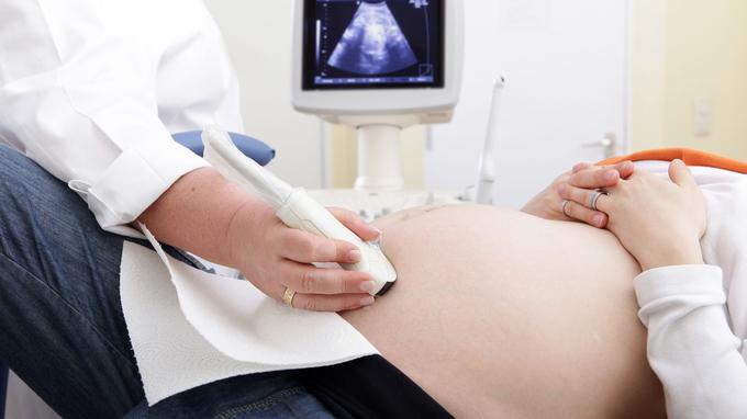 Des gynécologues alertent sur une technique qui prétend réduire les risques de l’accouchement
