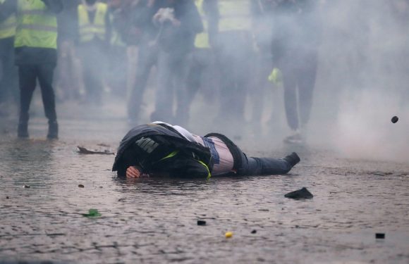 Gilets jaunes: « Je n&rsquo;ai jamais vu autant de blessés graves »