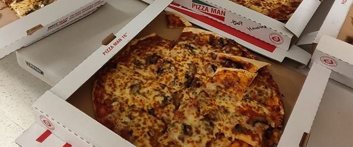 «Shutdown»: des contrôleurs aériens canadiens paient la pizza à leurs collègues américains