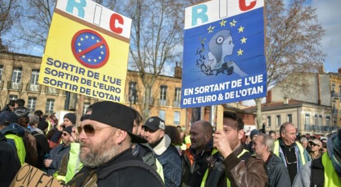 L’Acte X des gilets jaunes mobilise autant que la semaine passée
