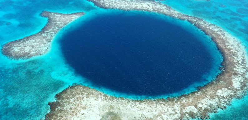 Au Belize, des bouteilles en plastique retrouvées dans les profondeurs du Grand Trou Bleu