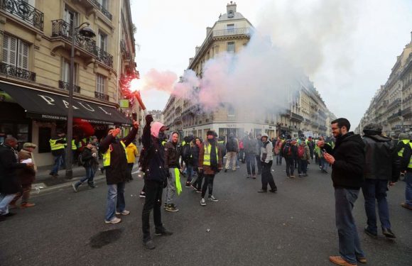 Les gilets jaunes dans la rue pour un 10e samedi