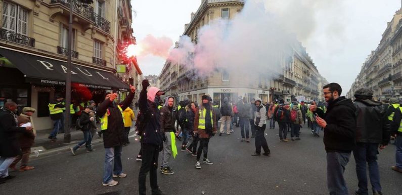 Les gilets jaunes dans la rue pour un 10e samedi