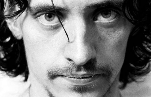 Il a osé dire «L’homme devrait être un homme et la femme une femme», il a été déprogrammé