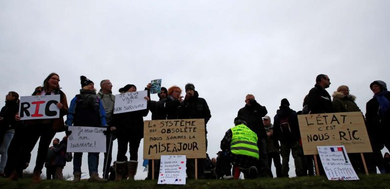 Porter un gilet jaune peut-il valoir 135 euros d’amende ?