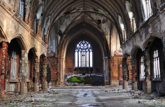 « Jérusalem a péché gravement, aussi est-elle devenue chose impure (Lm 1.8). »