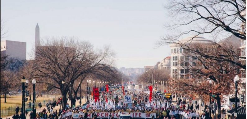 Nouveau succès de la Marche pour la vie à Washington, avec un message de Donald Trump