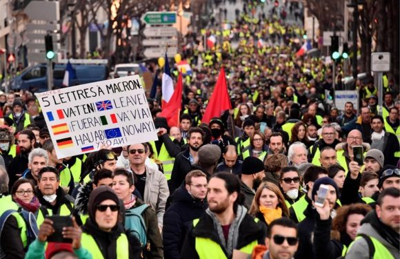 Quelque 27 000 gilets jaunes encore dans la rue, malgré le «grand débat»