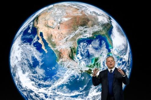 A Davos, l’élite se préoccupe du climat mais vole en jet privé