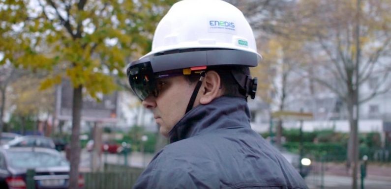 Les techniciens d’Enedis utilisent la réalité augmentée pour voir le réseau électrique à travers le sol